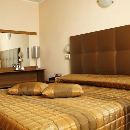 فندق Europa 3*