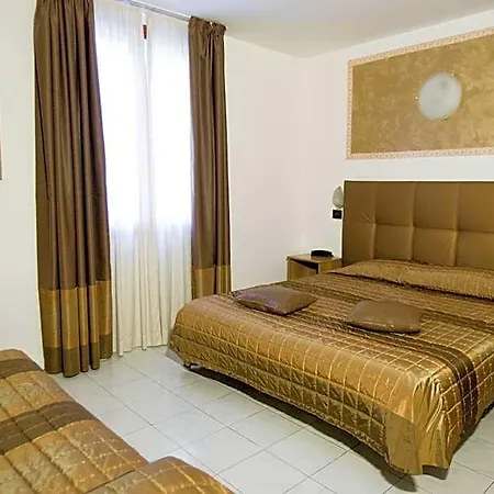 Europa Hotel 3*