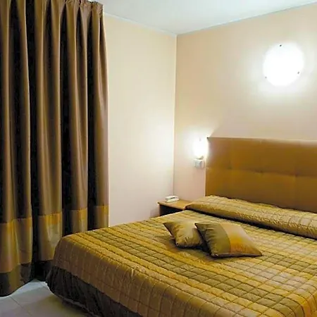Europa Hotel 3*